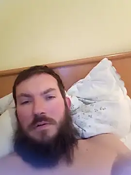 Snapshot of Klinsch chatting on 02.04.26 Klinsch online show from 02.04.26