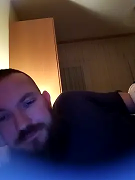 Snapshot of Klinsch chatting on 02.10.26 Klinsch online show from 02.10.26