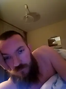 Snapshot of Klinsch chatting on 03.02.26 Klinsch online show from 03.02.26