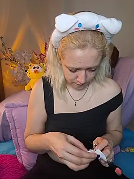 NaomiShimizu online show from 12.01.25