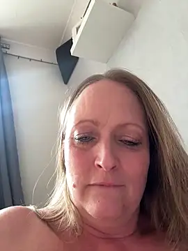 HoneyBluex online show from 04.09.26