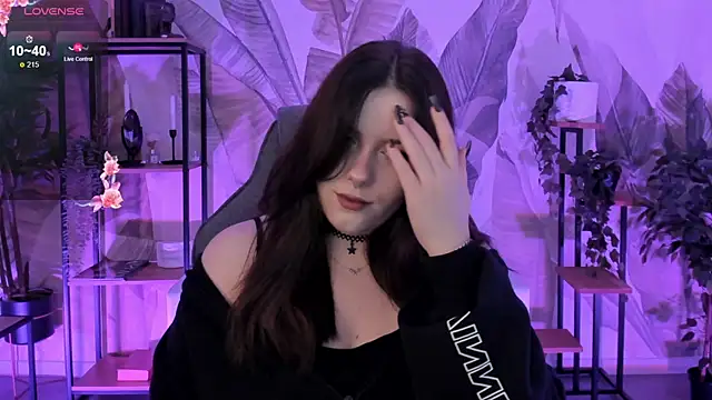 CoralineKeyns online show from 10.24.25