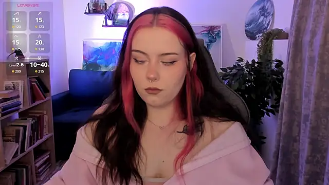 CoralineKeyns online show from 03.31.26