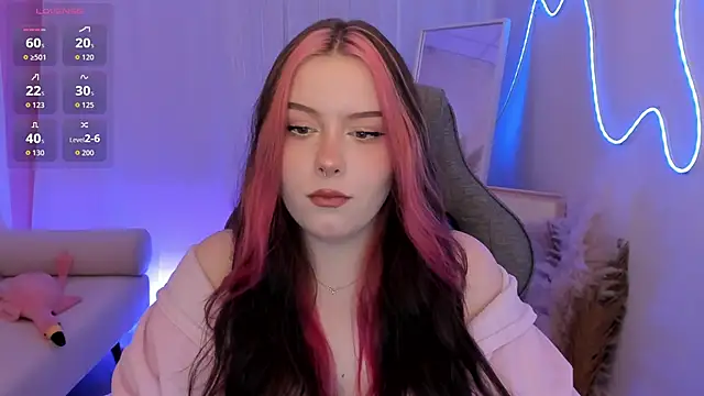 CoralineKeyns online show from 04.17.26