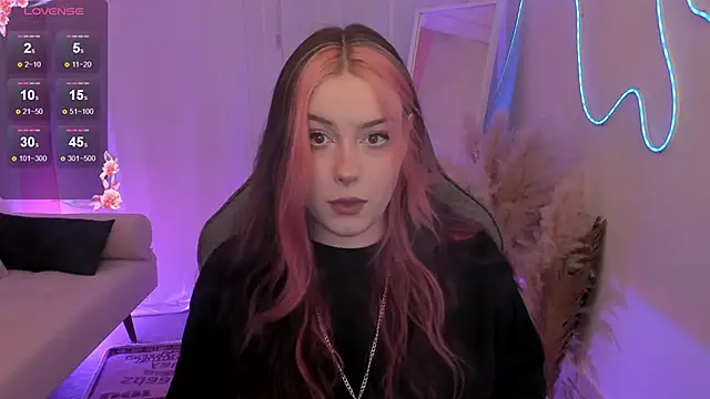 CoralineKeyns online show from 05.26.26