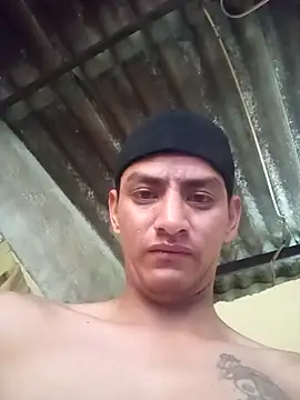 Snapshot of dantero chatting on 11.19.25 dantero online show from 11.19.25