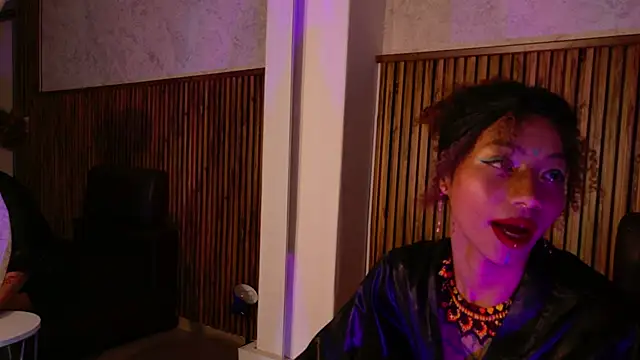 daiana curly online show from 10.19.25