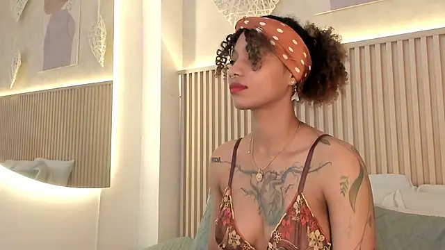 daiana curly online show from 02.21.26
