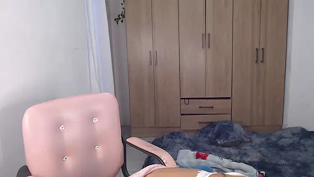 fairylatin222 online show from 02.25.25