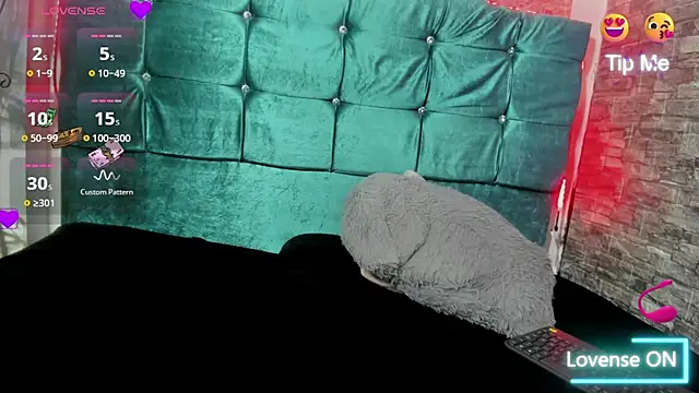 Cloee66 online show from 11.05.25