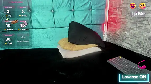 Cloee66 online show from 11.29.25