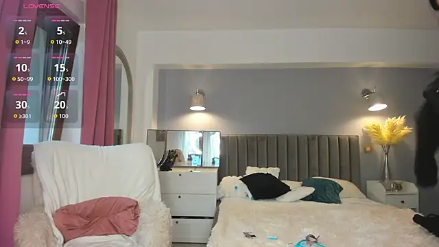 Awesome Jolie online show from 10.23.25