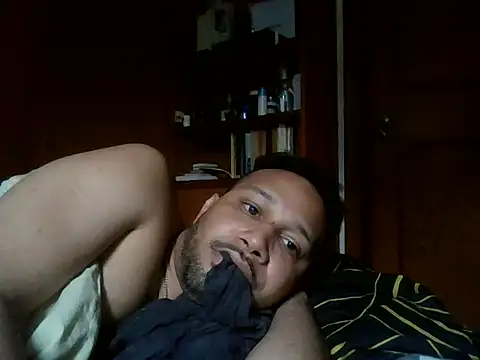 RuwaHot online show from 04.23.26