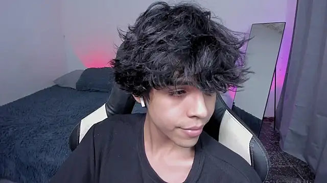 Snapshot of Alan26_ chatting on 01.19.26 Alan26 online show from 01.19.26