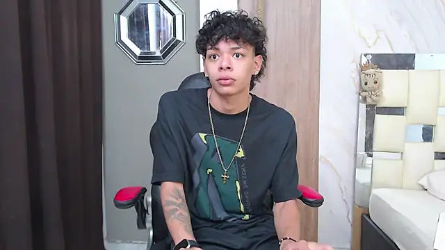 Snapshot of Harry_jhonsson chatting on 04.28.26 Harry jhonsson online show from 04.28.26