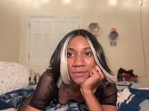 Snapshot of cutiesigh chatting on 09.29.25 cutiesigh online show from 09.29.25