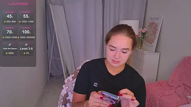 LovelyJessie online show from 04.13.26