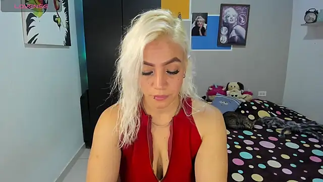 Snapshot of LuCKy_JoK chatting on 10.17.25 LuCKy JoK online show from 10.17.25