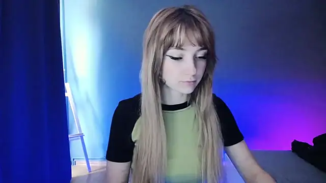 LuciaYoung online show from 02.19.25