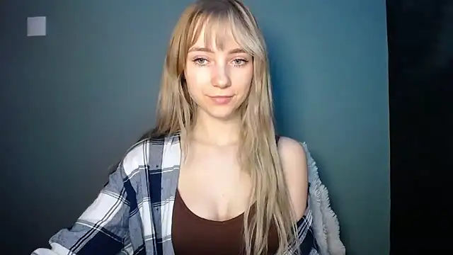 LuciaYoung online show from 02.02.26