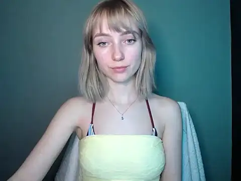 LuciaYoung online show from 03.11.26