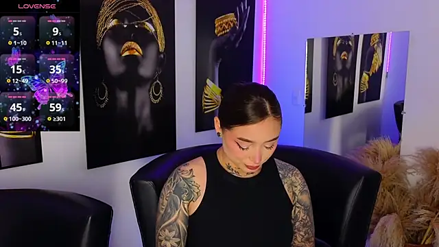  brenna hanson online show from 02.07.25