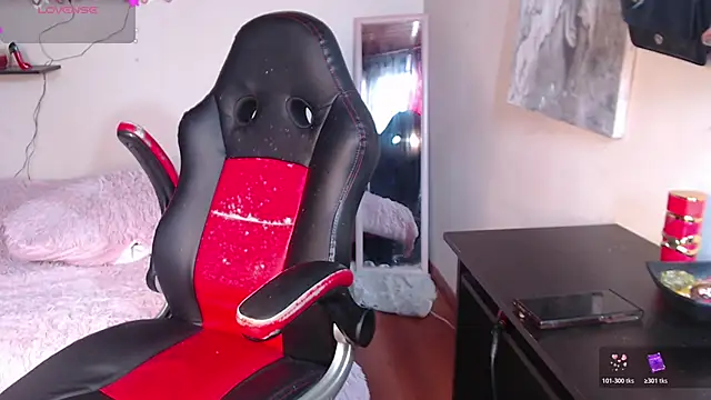 MissDennise online show from 10.24.25