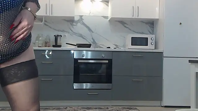 V-Alice online show from 11.09.25