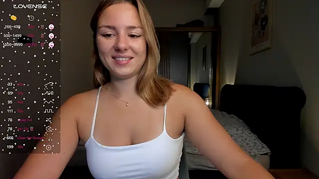 ThreeshaWhite online show from 09.11.25