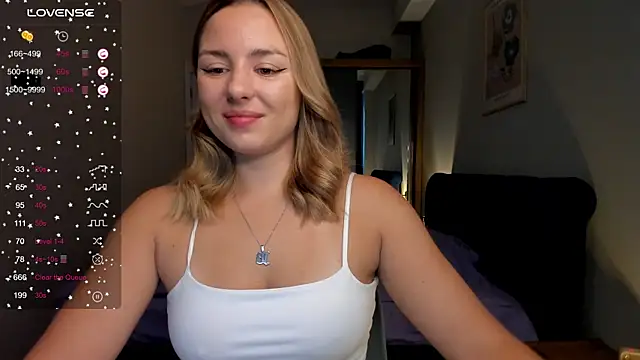 ThreeshaWhite online show from 09.22.25