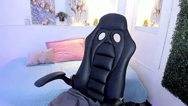 Abby Mae  online show from 01.30.25