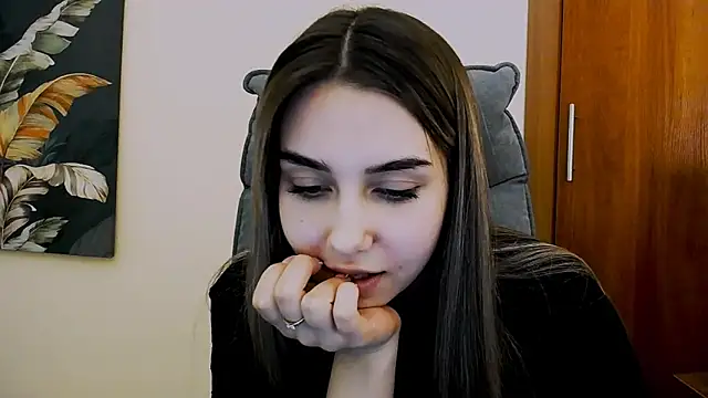 Lili magic online show from 03.13.25