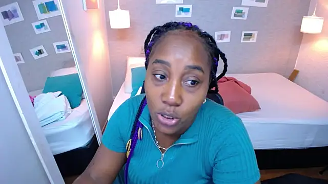 Snapshot of kiara_evanss chatting on 01.14.25 kiara evanss online show from 01.14.25