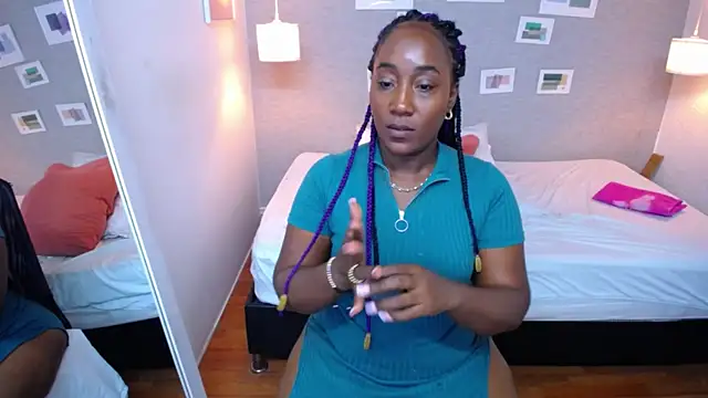 Snapshot of kiara_evanss chatting on 01.15.25 kiara evanss online show from 01.15.25