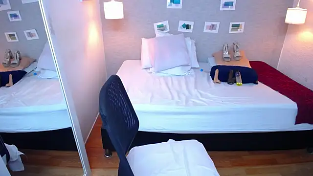 Snapshot of kiara_evanss chatting on 02.21.25 kiara evanss online show from 02.21.25