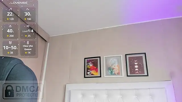 emma  smith1 online show from 04.20.26