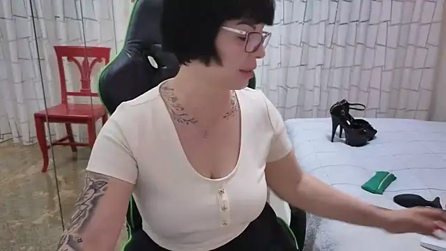   Nina online show from 03.17.25