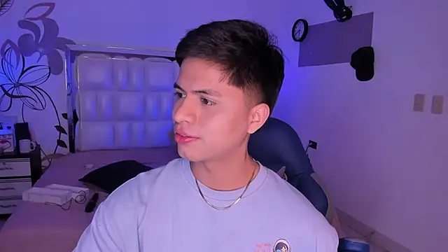 Niicky1  online show from 12.30.24