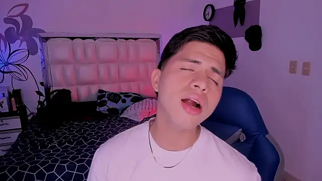 Niicky1  online show from 01.18.25