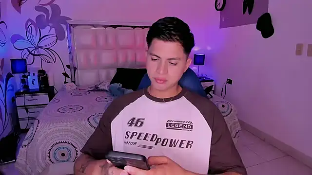 Niicky1  online show from 02.21.25