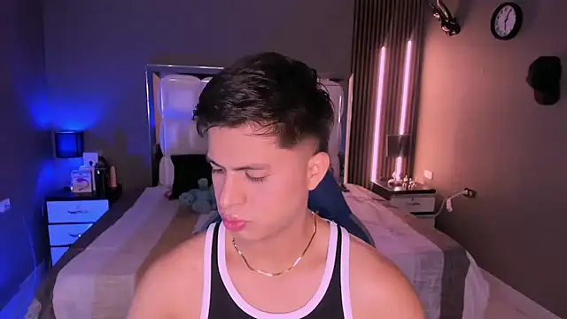 Niicky1  online show from 03.04.25