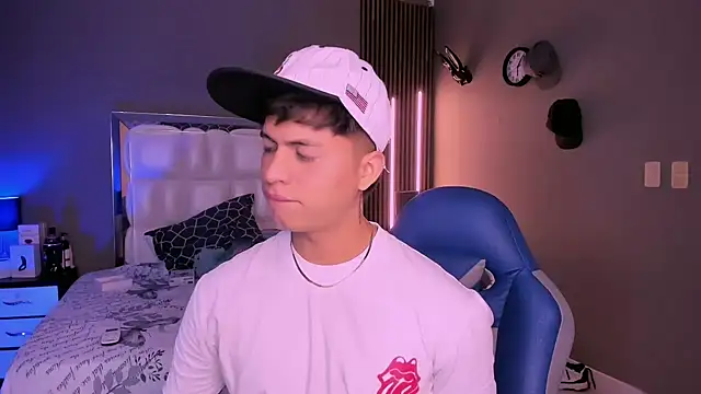 Niicky1  online show from 03.19.25