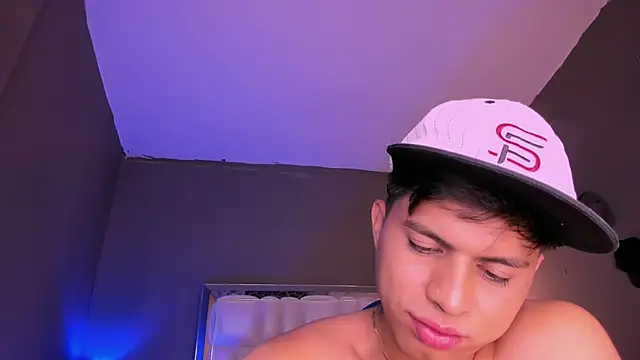 Niicky1  online show from 03.20.25