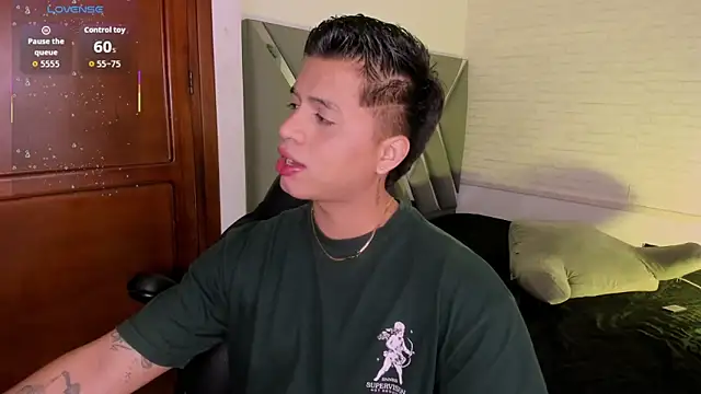 Niicky1  online show from 12.21.25