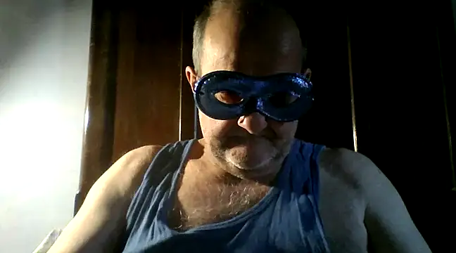 Snapshot of Geppo5911 chatting on 12.20.24 Geppo5911 online show from 12.20.24