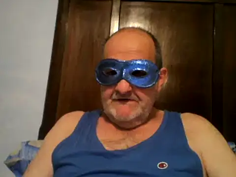 Snapshot of Geppo5911 chatting on 12.23.24 Geppo5911 online show from 12.23.24