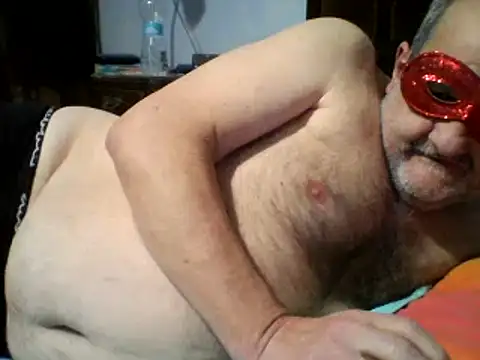 Snapshot of Geppo5911 chatting on 12.25.24 Geppo5911 online show from 12.25.24