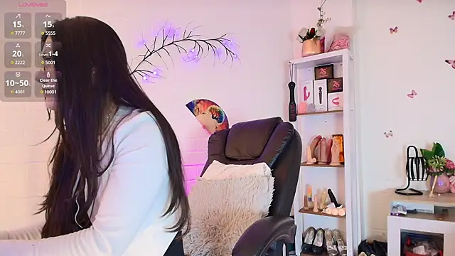 Rapunzeell  online show from 09.27.25