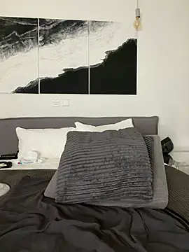 Laurahorney xo online show from 03.22.26