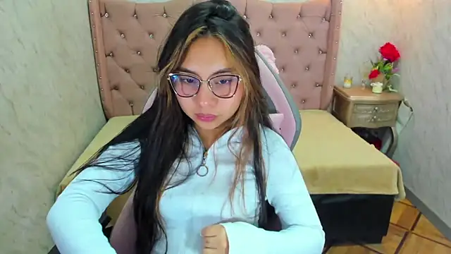 XSmaggiiee online show from 01.30.25